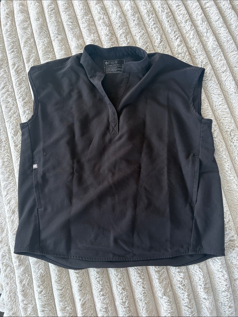 Figs Women’s Black Scrub Top